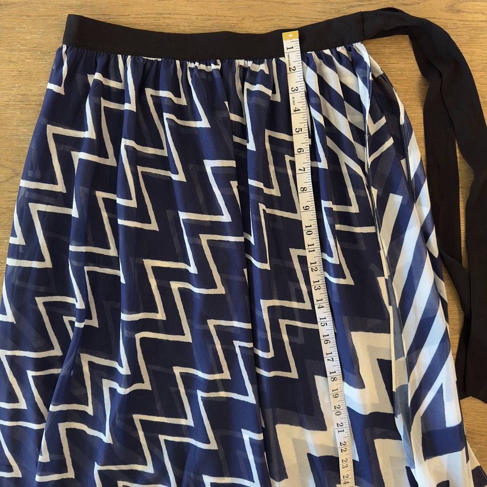NEW Milly‎ Patchwork Chevron Swimsuit Cover-Up Midi Wrap Skirt-Blue/White-Size S - Picture 6 of 15